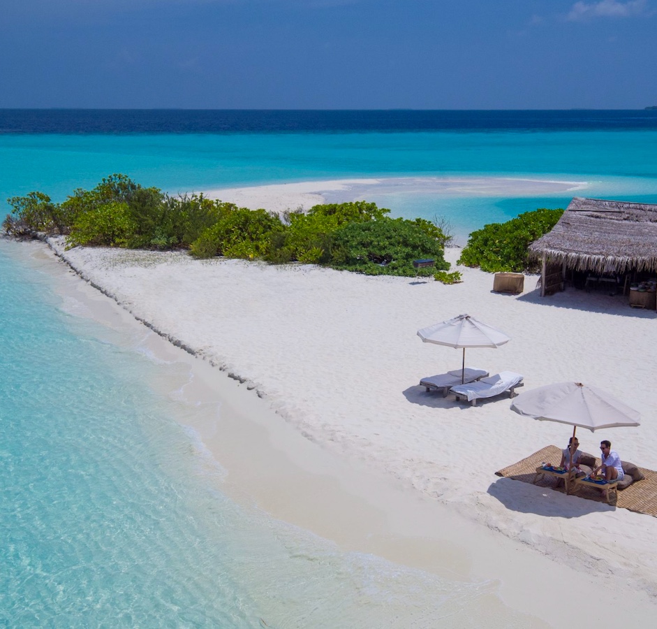 Un anno intero alle Maldive in un resort extra lusso. Il prezzo? Costa di più vivere a casa
