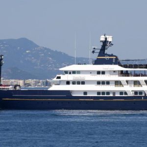 Lo yacht Force Blue da 20 milioni di euro di Flavio Briatore viene messo all’asta
