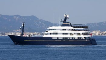 Lo yacht Force Blue da 20 milioni di euro di Flavio Briatore viene messo all’asta