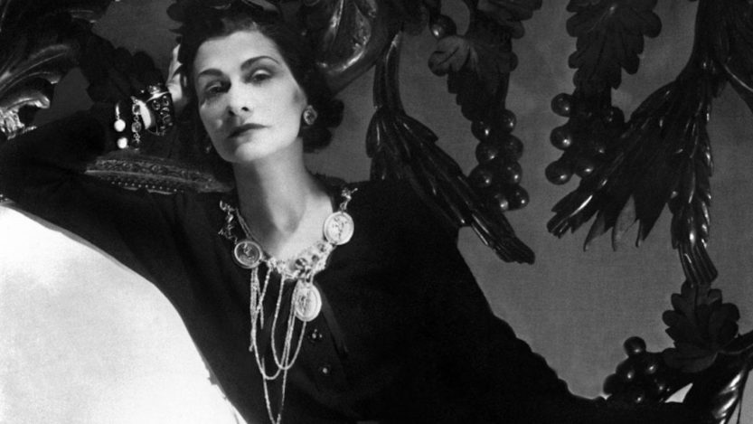 Coco Chanel, il mito rivive in 150 scatti: "La rivoluzione dello stile"