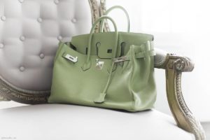 Hermes Birkin: la borsa che fa sognare anche le star. Quanto costa la bag extra-lusso?