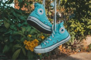 Le iconiche scarpe da ginnastica Converse: calzature intramontabili per tutti