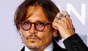 Johnny Depp alla riscossa. In vendita il suo paesino a Plan-de-la-Tour: che sogno!