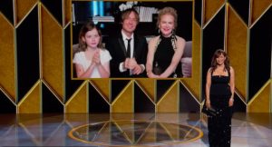 Nicole Kidman, Golden Globe 2021: la rara apparizione con le figlie Sunday e Faith