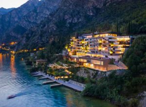 Hotel di lusso, Eala a Limone sul Garda: tra luxury SPA e pasti gourmet