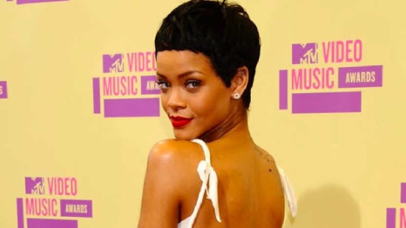 Capelli estate 2021. Il taglio pixie di Rihanna è tornato... e con lui il 2012