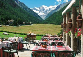 Hotel di lusso. Il Bellevue a Cogne offre lusso ad alta quota: pane caldo e spa. Che altro?!