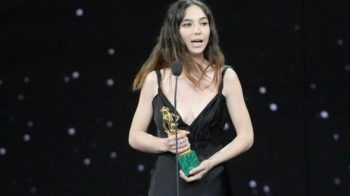 Matilda De Angelis vince il David di Donatello e sbaraglia la concorrenza: "Voi siete pazzi!"