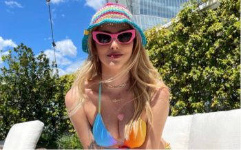 Chiara Ferragni lancia la sua linea di bikini su Instagram: follower indignati per la campagna social