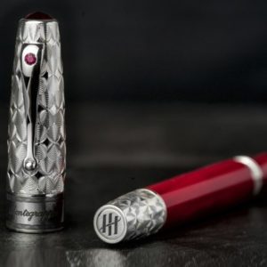 Montegrappa, le penne stilografiche di lusso personalizzabili scrivono la storia del Made in Italy
