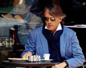 Roberto Mancini nel segno dell’eleganza e raffinatezza anche fuori dal campo