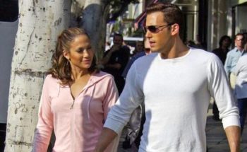 Jennifer Lopez e Ben Affleck, il bacio c’è ed è bellissimo. Two Bennifer in a pod