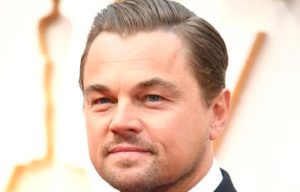 Hunter eyes (come quelli di Leo DiCaprio) senza chirurgia, il ritocco agli occhi che piace agli uomini