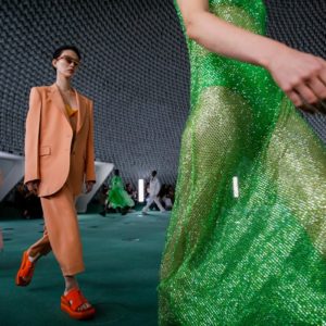 Stella McCartney svela al mondo la sua nuova sconvolgete collezione di moda primavera estate 2022