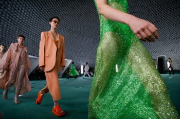 Stella McCartney svela al mondo la sua nuova sconvolgete collezione di moda primavera estate 2022