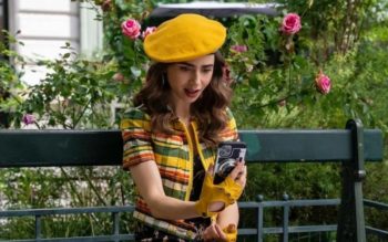 Emily in Paris 2:i look più stravaganti e perché questa serie è tanto criticata