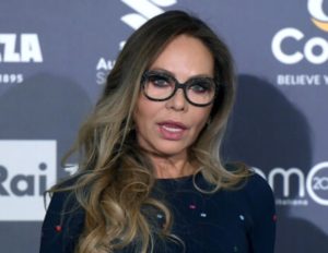 Sanremo 2022, Ornella Muti: «Non giro distribuendo canne, mi riferisco alla cannabis terapeutica»