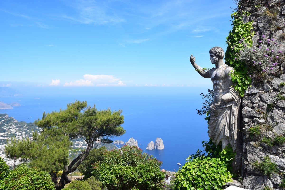 paesaggio capri estate 2022 destinazione turistica da sogno