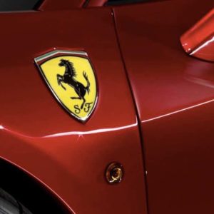 Ferrari presenta la “Purosangue”: ruggente, sportiva, maestosa