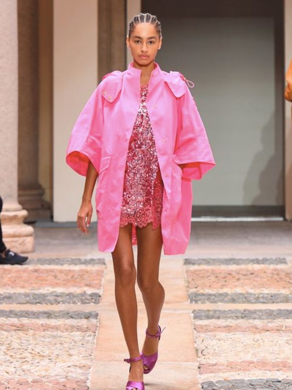 moda donna primavera 2022 color rosa
