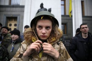 Festa della Donna 2022, il Parlamento Europeo elogia le guerriere ucraine