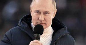 Putin veste italiano allo stadio di Mosca