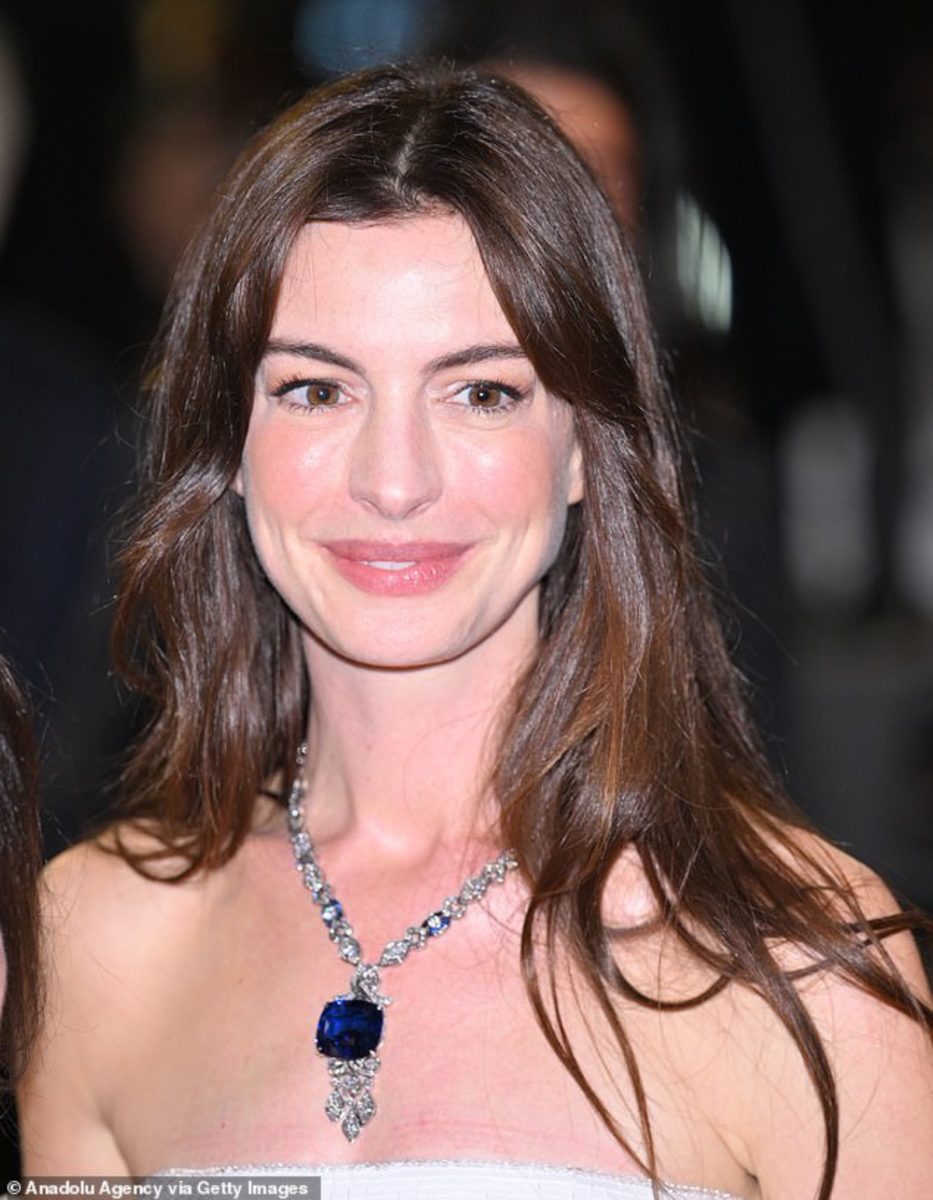 diamanti star Anne Hathaway 