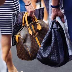 Cosa rende le borse Louis Vuitton così speciali? Le più iconiche e perché