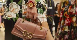 I 5 accessori di lusso che ogni donna dovrebbe avere