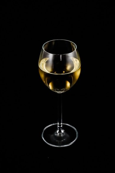 Guida alla scelta e all’abbinamento a tavola del vino bianco