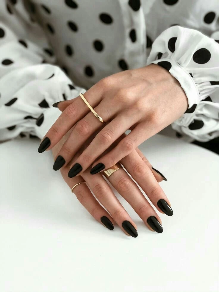 smalto nero lucido