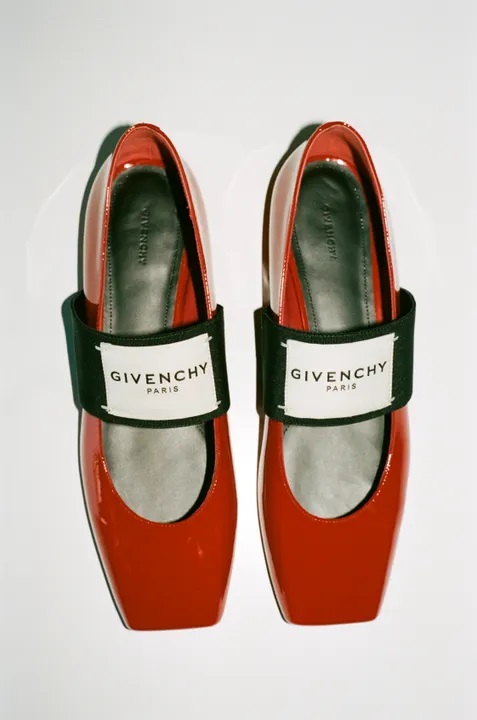 Sliced Square Givenchy