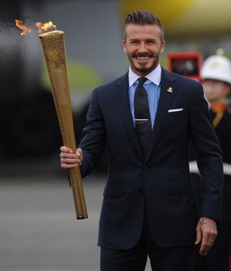 David Beckham con la torcia olimpica